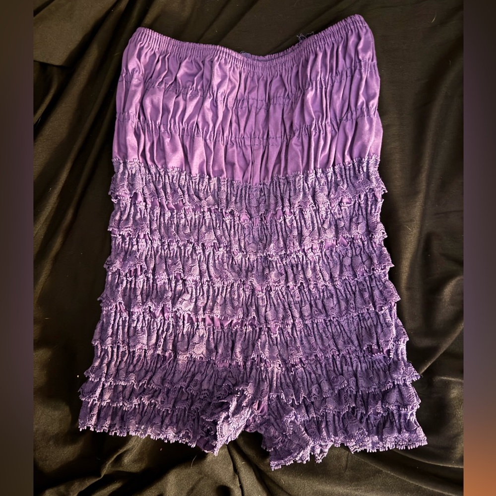 Purple bloomers/ ruffle shorts.